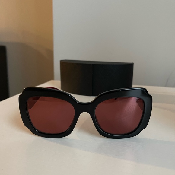 Prada Shades Black|Burg|Red main image 4